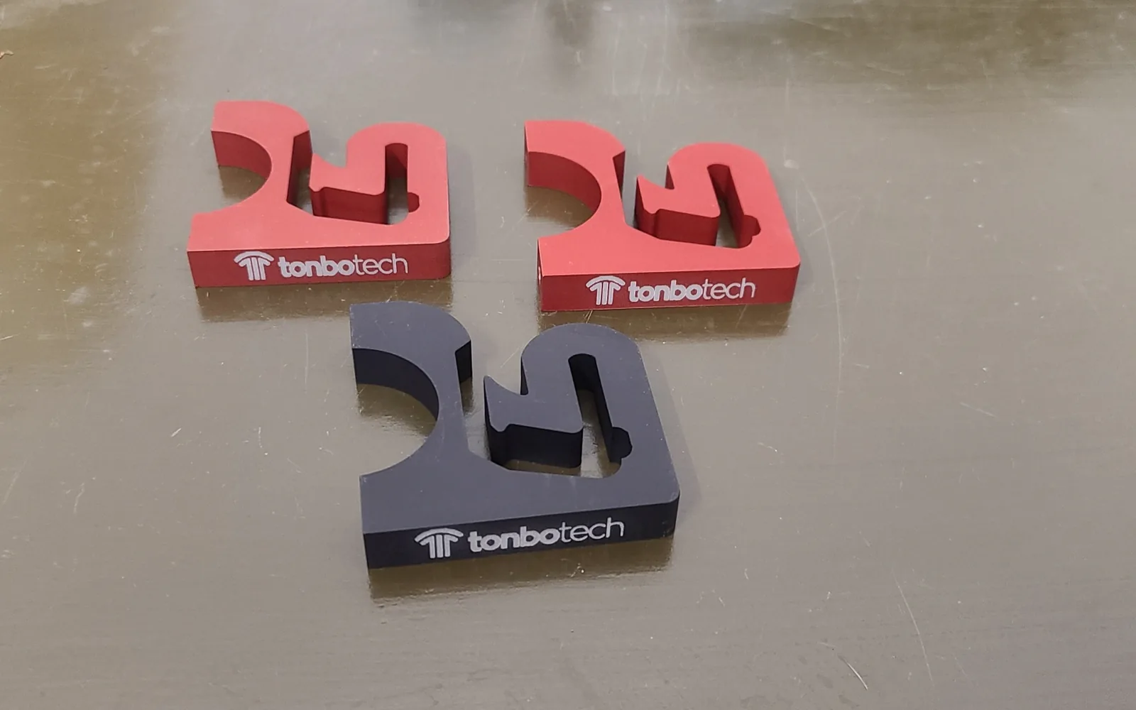 Tonbo Tech printed clips in red and black